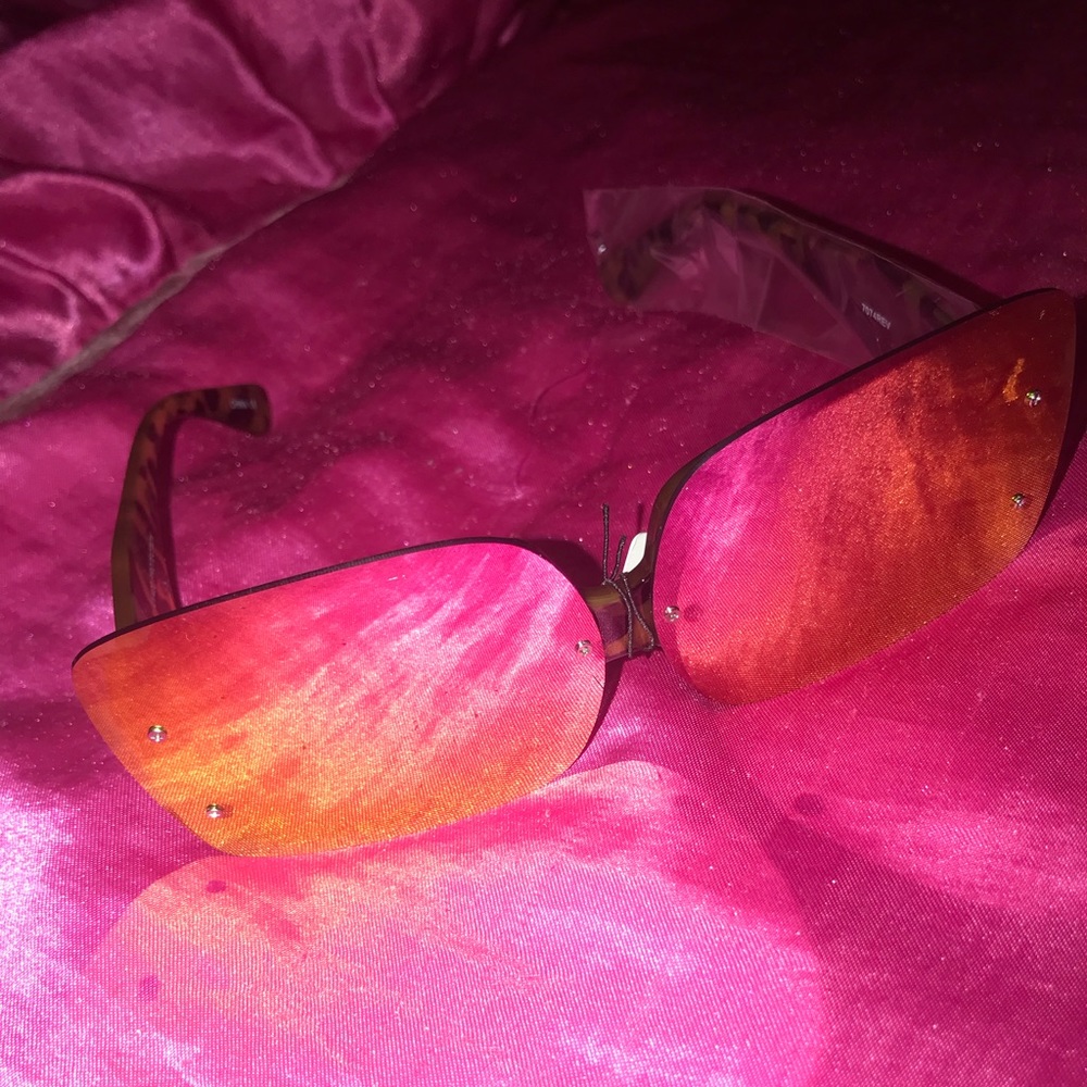 Multi color sunglasses